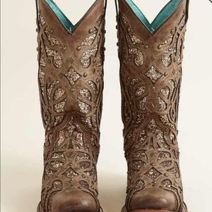 Searching for these glitter cowgirl boots